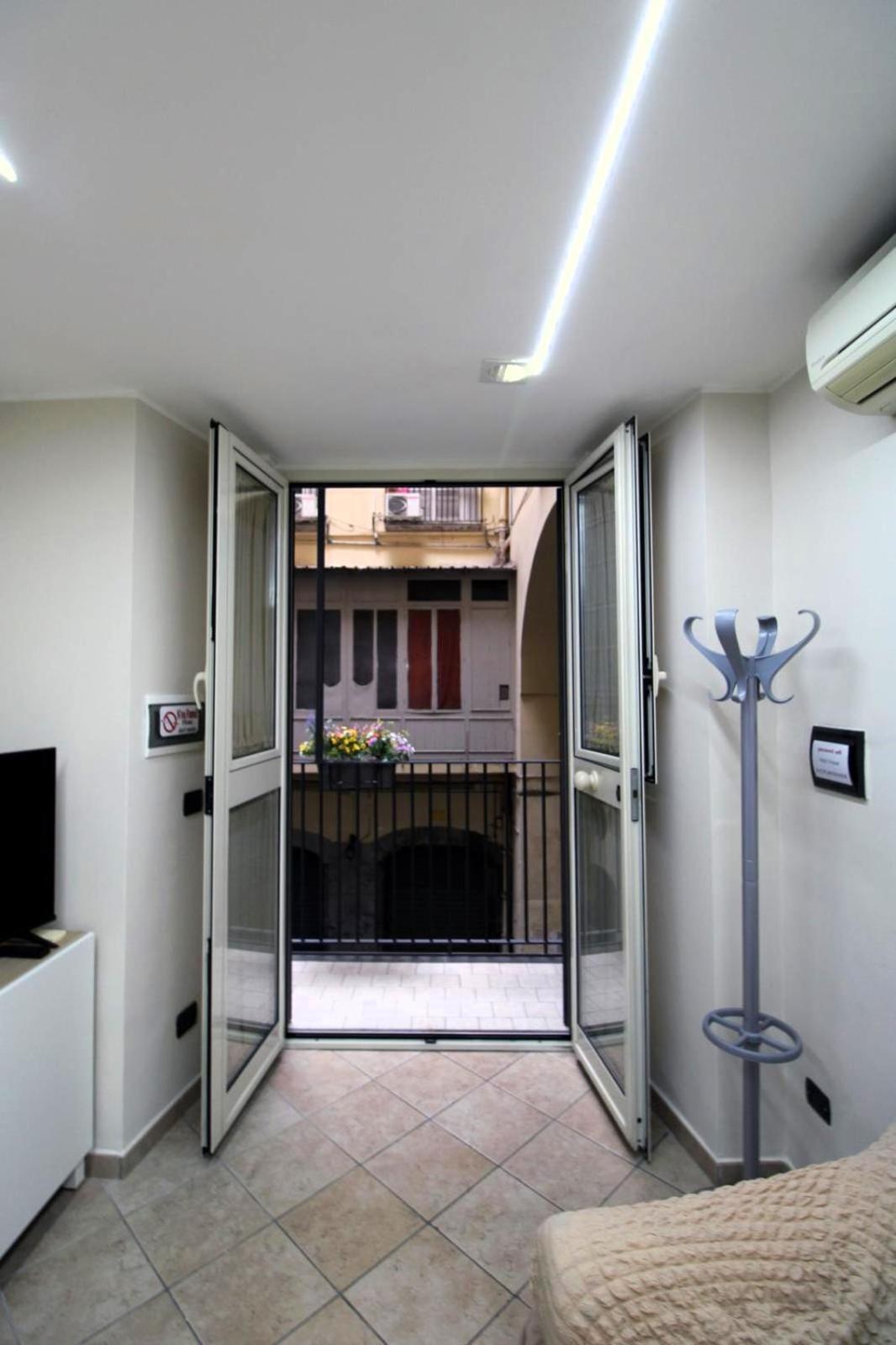 Ferienwohnung Lizzy'S House Neapel Exterior foto